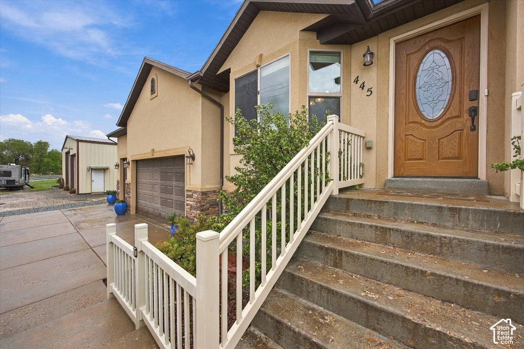 Photo of 445 S SUNSET DR W, Kaysville, UT 84037 (MLS # 2190868)