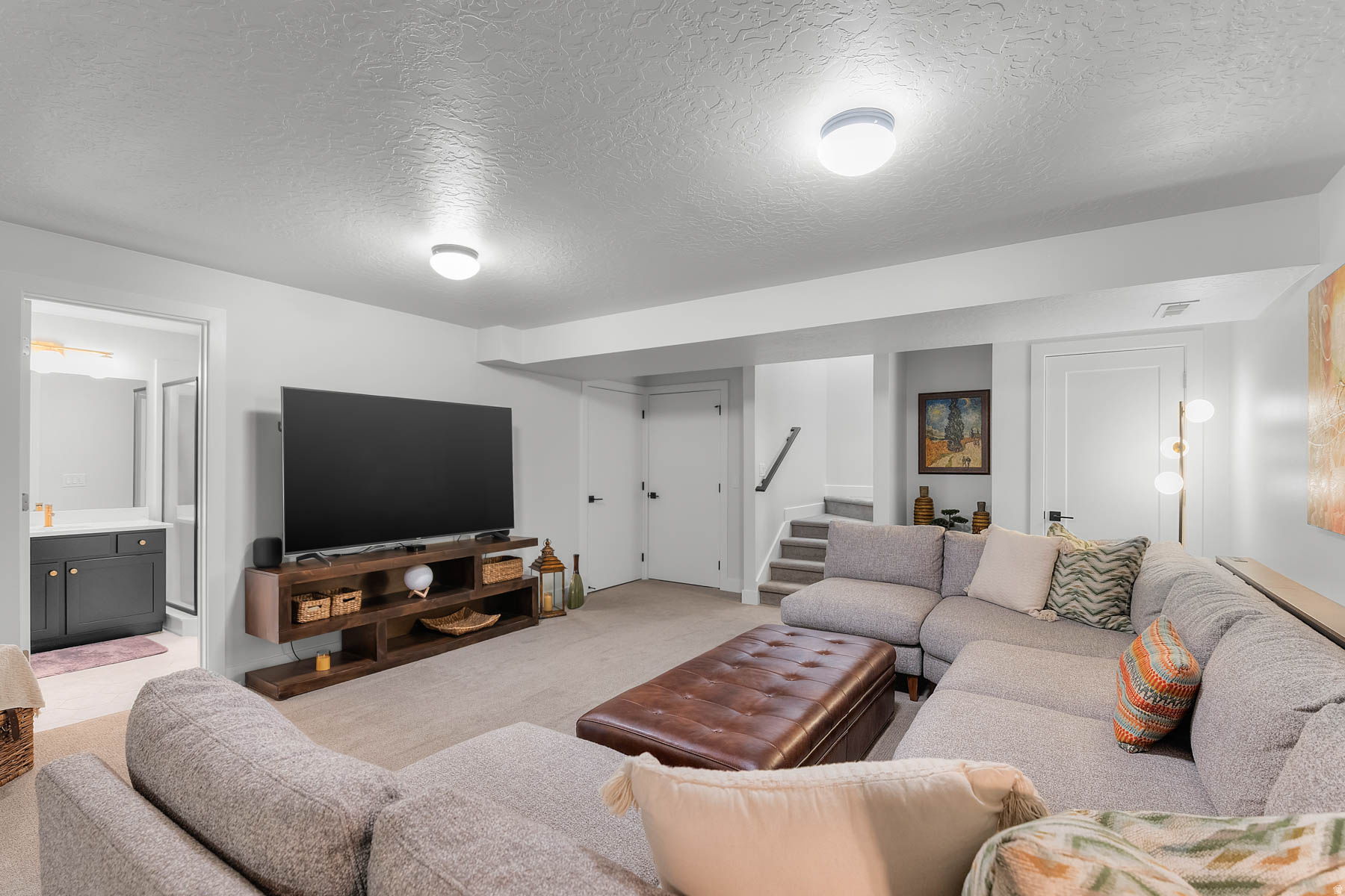 THE GEORGES CONDOMINIUM - Residential