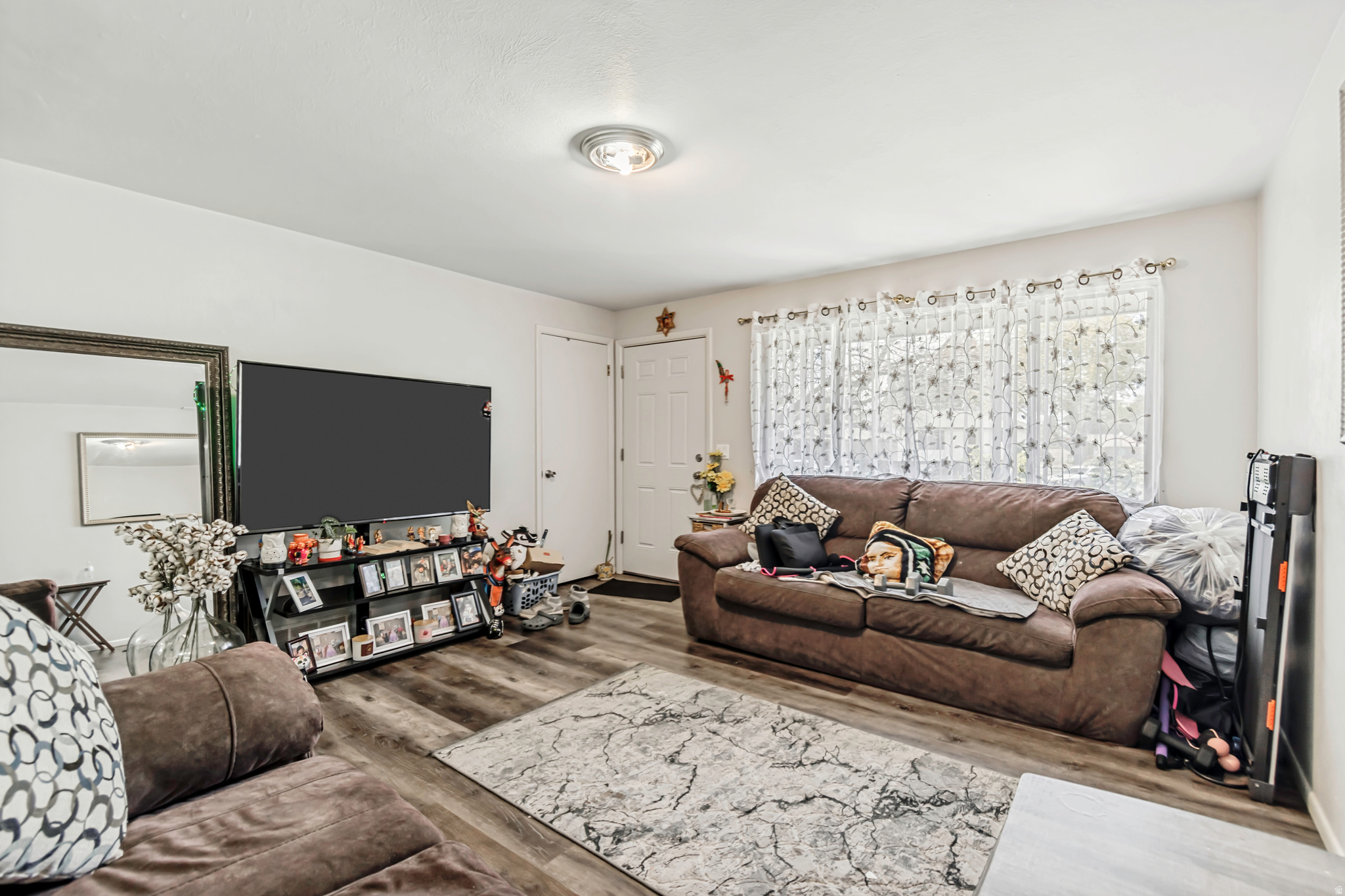 CENTRAL ESTATES - Residential Income