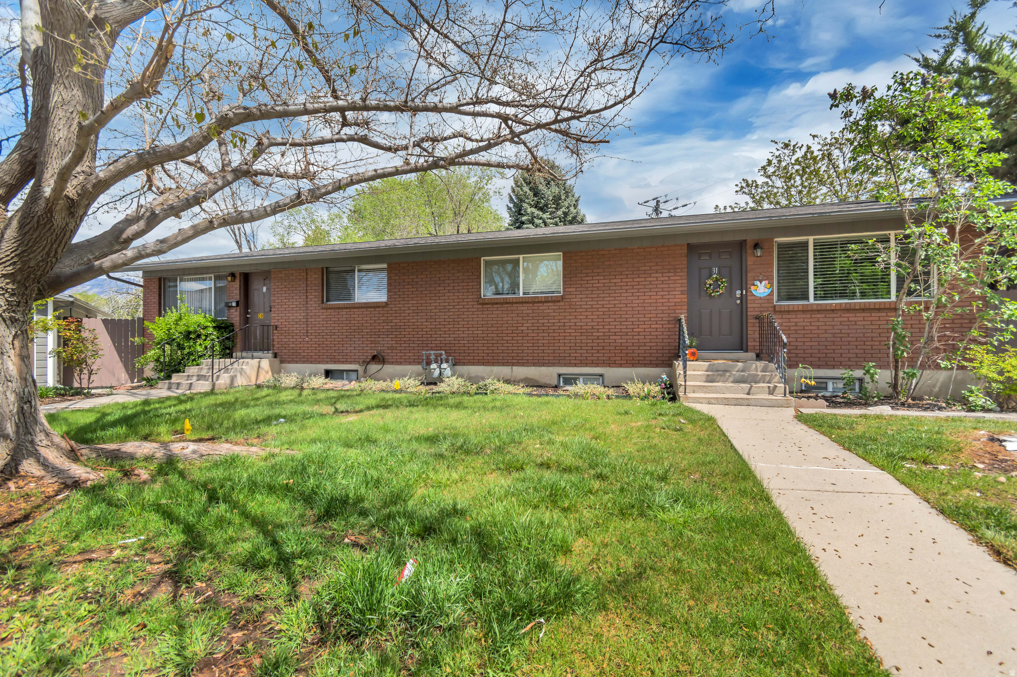 CENTRAL ESTATES - Residential Income