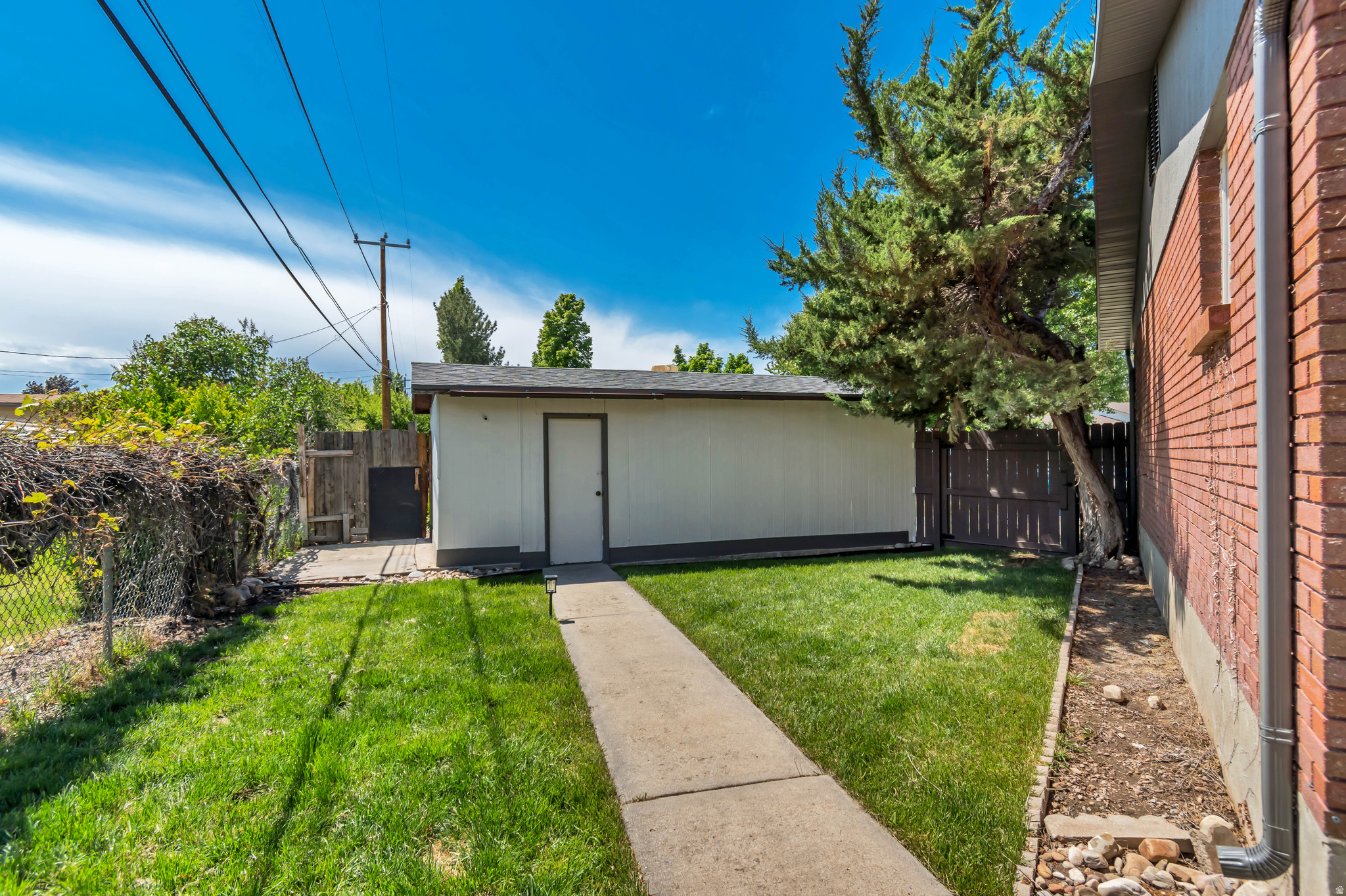 CENTRAL ESTATES - Residential Income