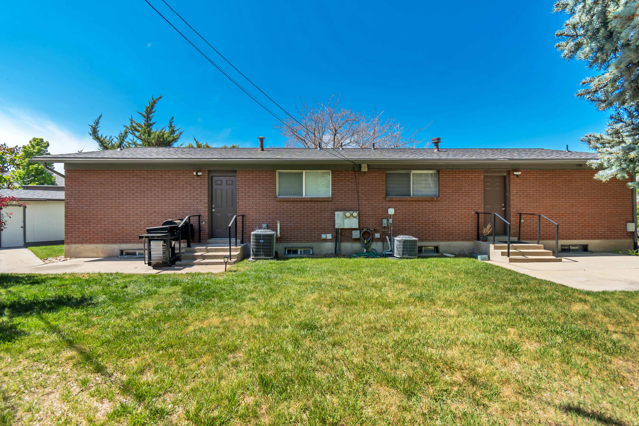 CENTRAL ESTATES - Residential Income