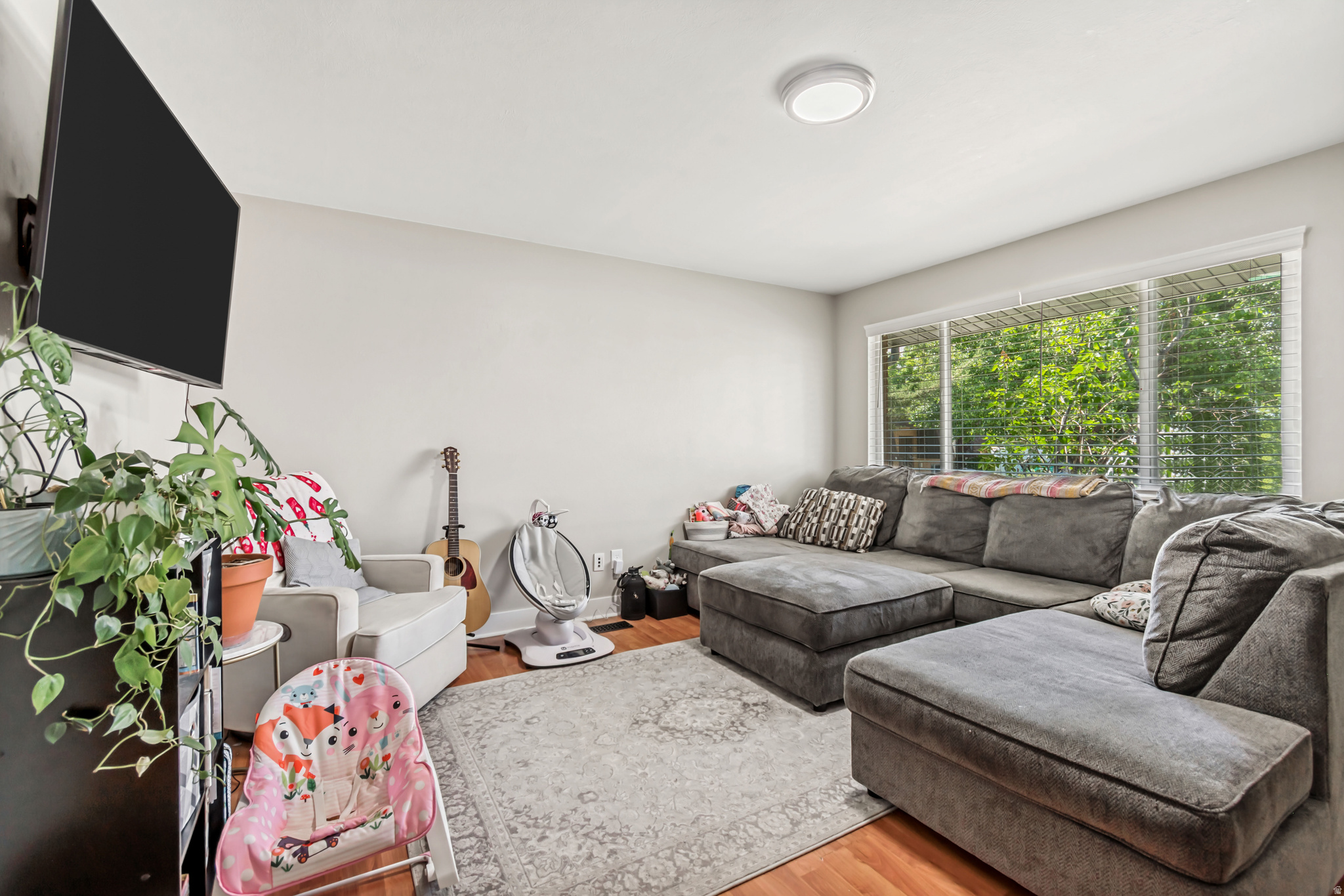 CENTRAL ESTATES - Residential Income