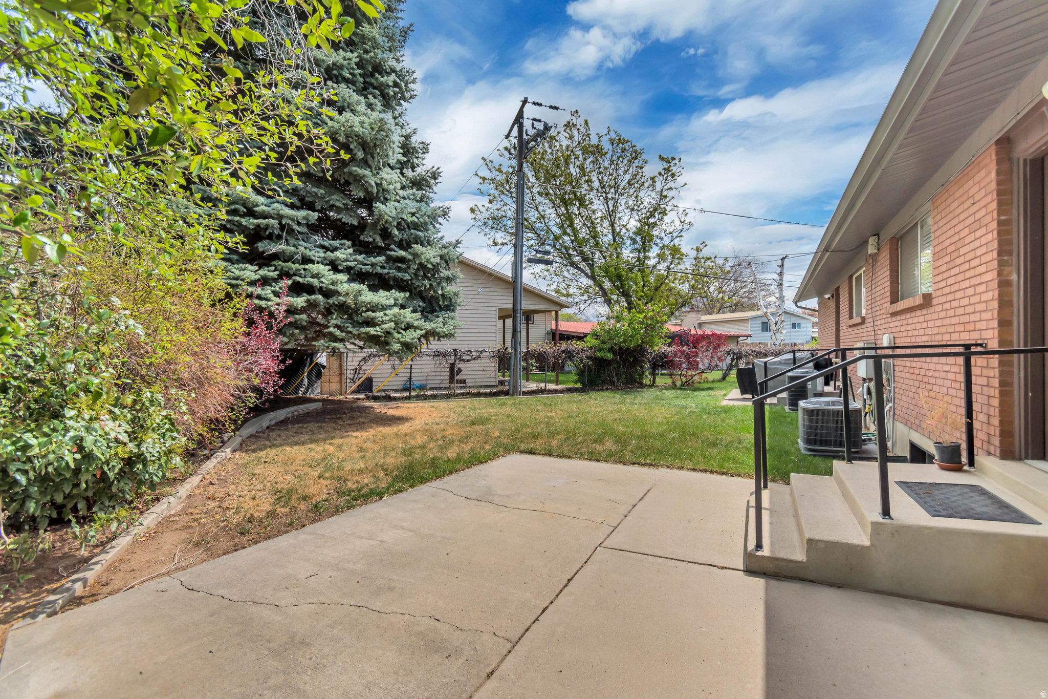 CENTRAL ESTATES - Residential Income