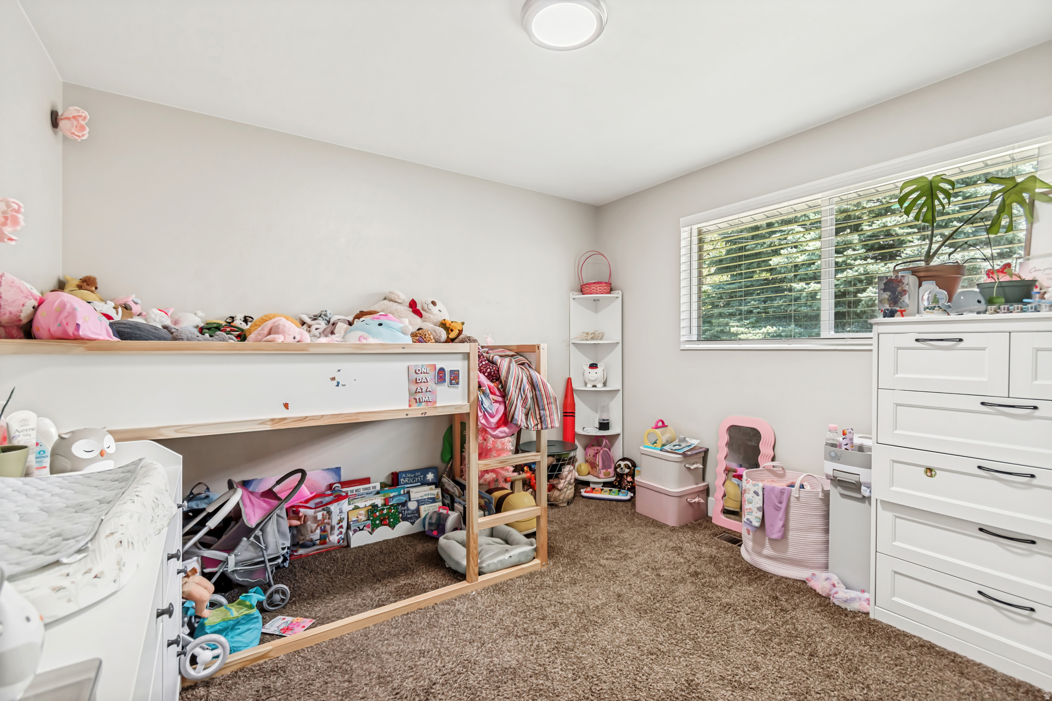 CENTRAL ESTATES - Residential Income