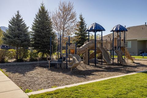 Tiny photo for 122 E 690 S, Smithfield, UT 84335 (MLS # 2154833)