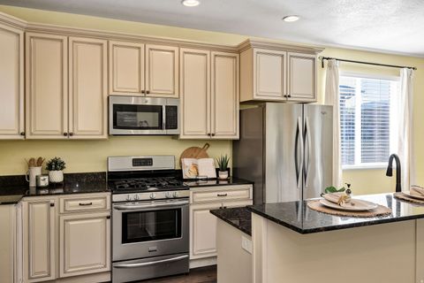 Tiny photo for 122 E 690 S, Smithfield, UT 84335 (MLS # 2154833)