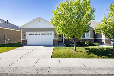 Photo of 122 E 690 S, Smithfield, UT 84335 (MLS # 2154833)