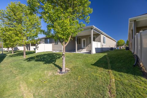 Tiny photo for 122 E 690 S, Smithfield, UT 84335 (MLS # 2154833)