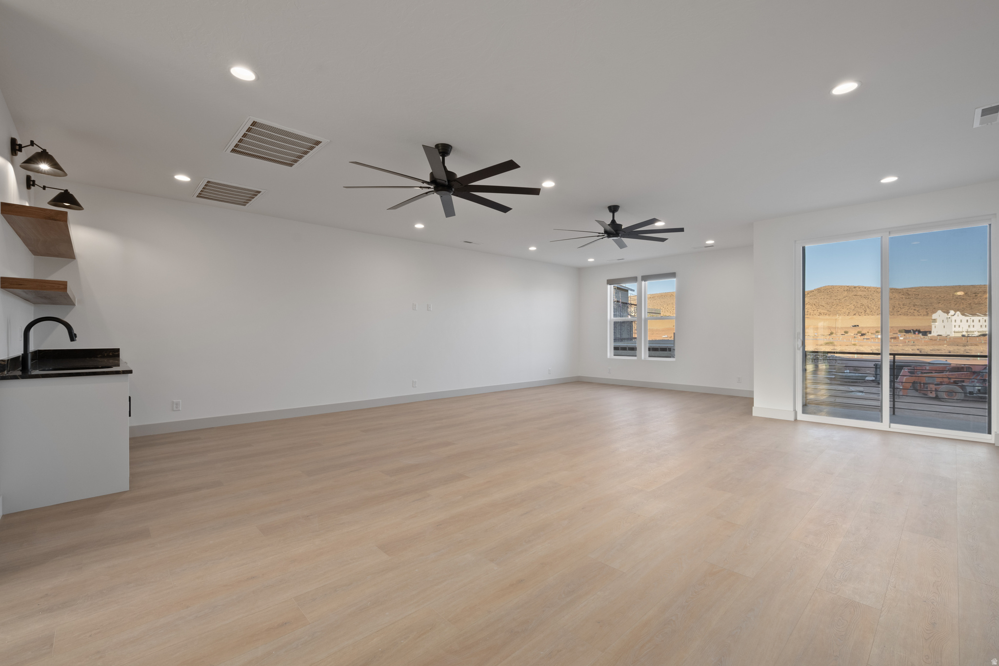 DESERT COLOR RESORT - Residential