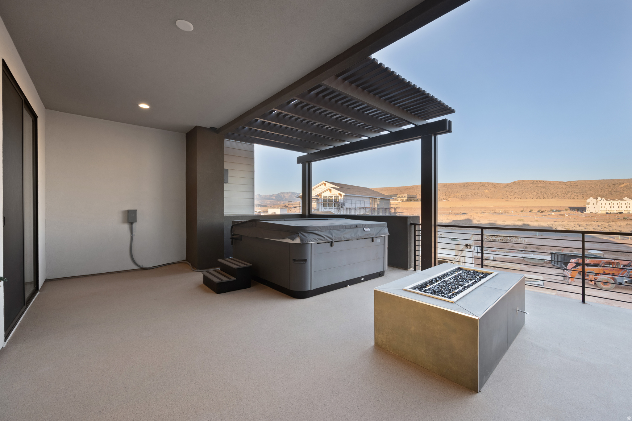 DESERT COLOR RESORT - Residential