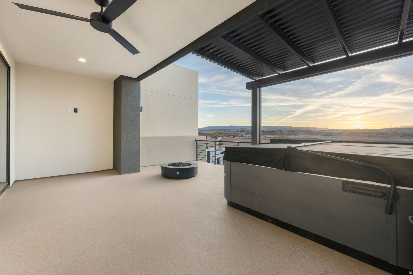 DESERT COLOR RESORT - Residential