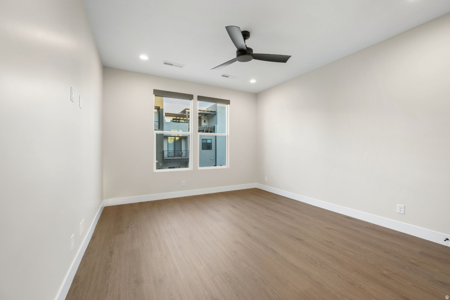 DESERT COLOR RESORT - Residential