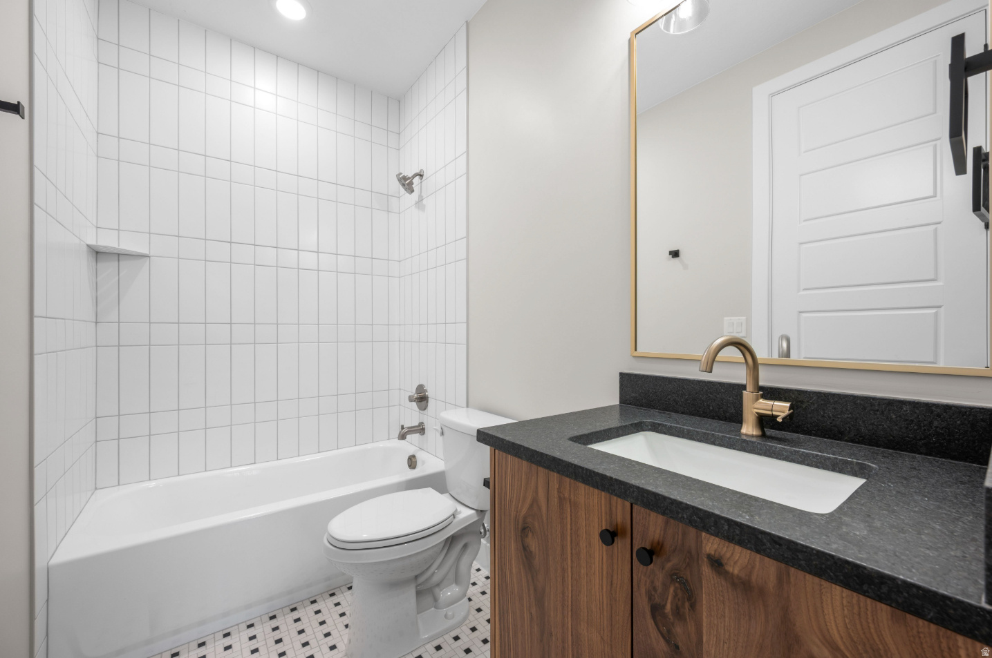 DESERT COLOR RESORT - Residential