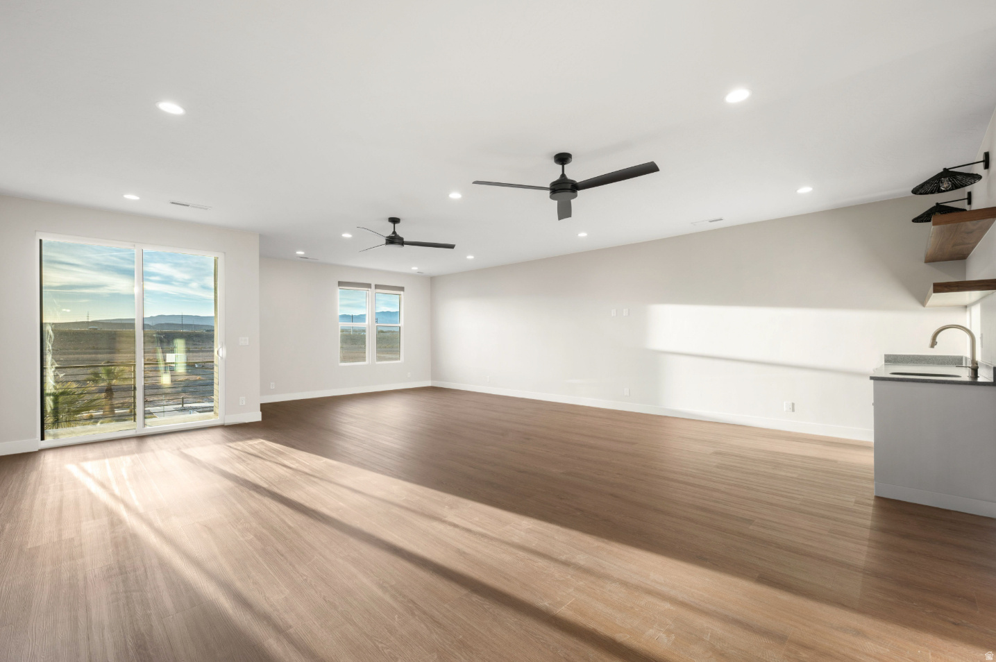 DESERT COLOR RESORT - Residential