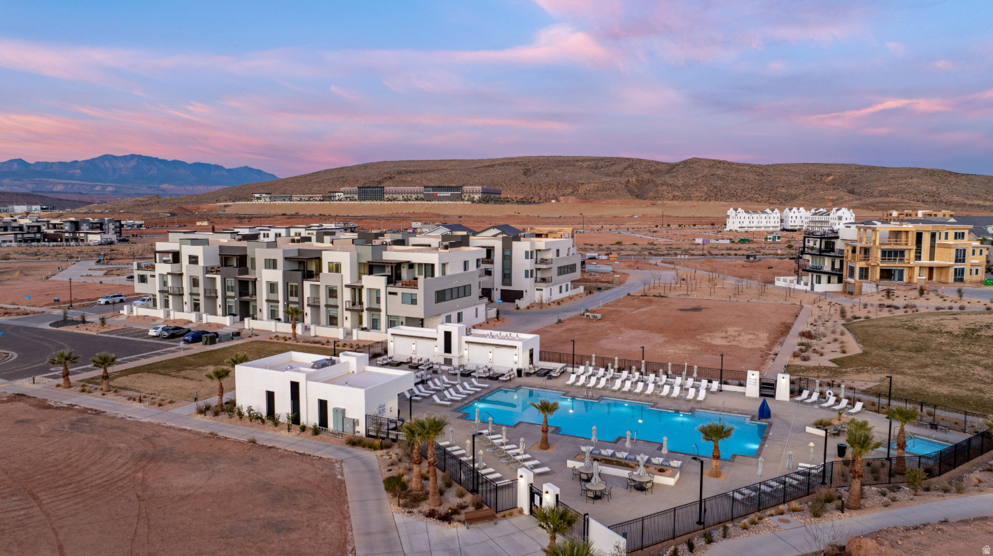 DESERT COLOR RESORT - Residential