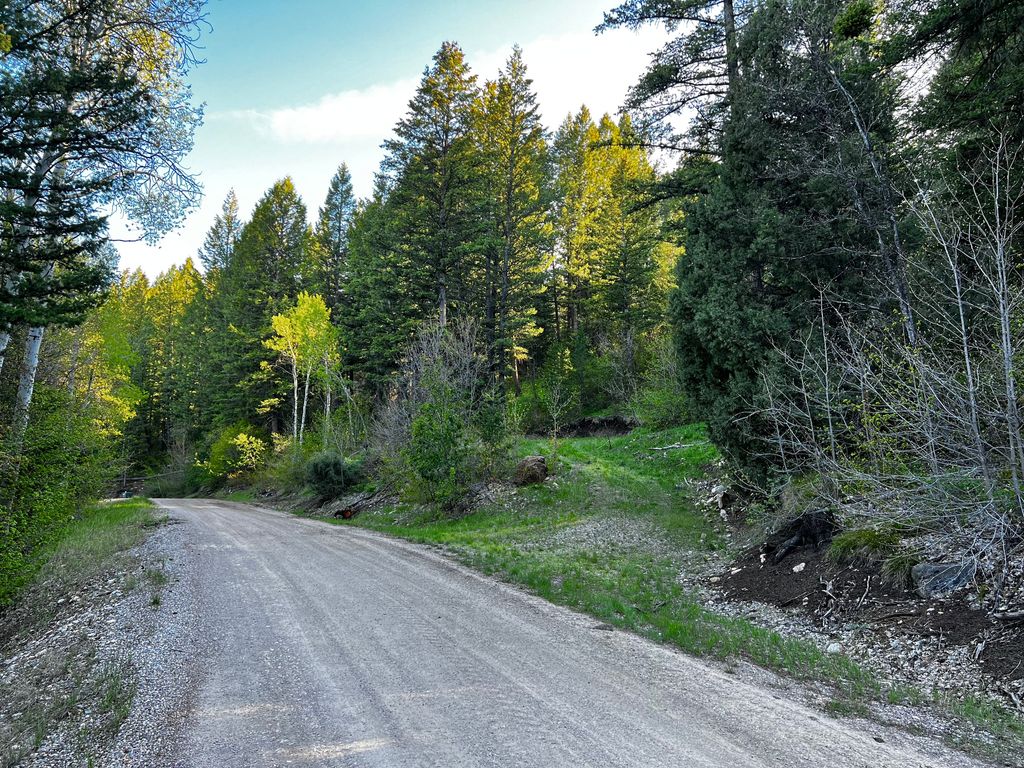 Photo of 237 MARTEN DR #237, Lava Hot Springs, ID 83246 (MLS # 2155998)