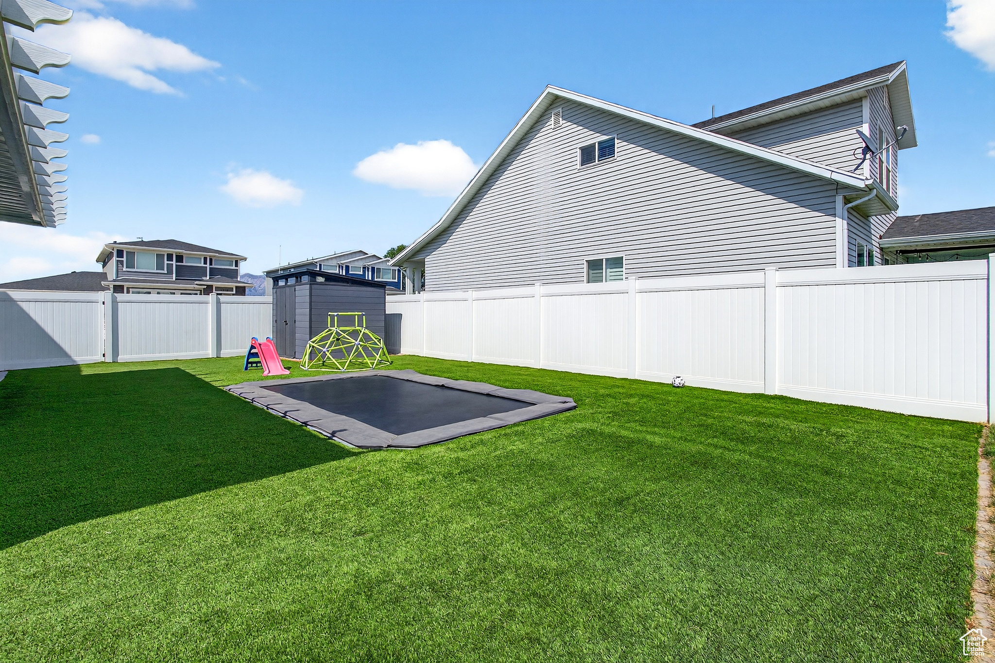 YULISA ESTATES - Residential Income