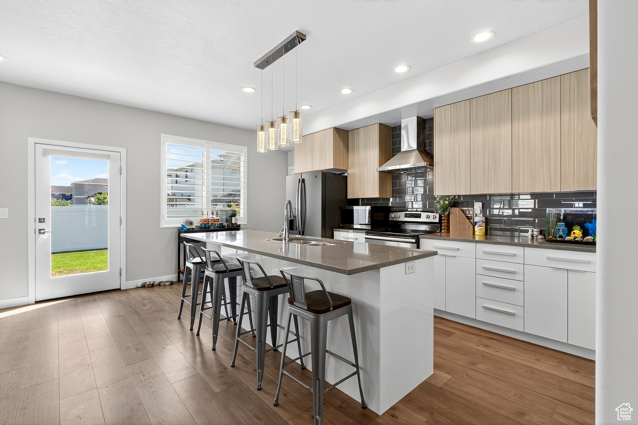 YULISA ESTATES - Residential Income