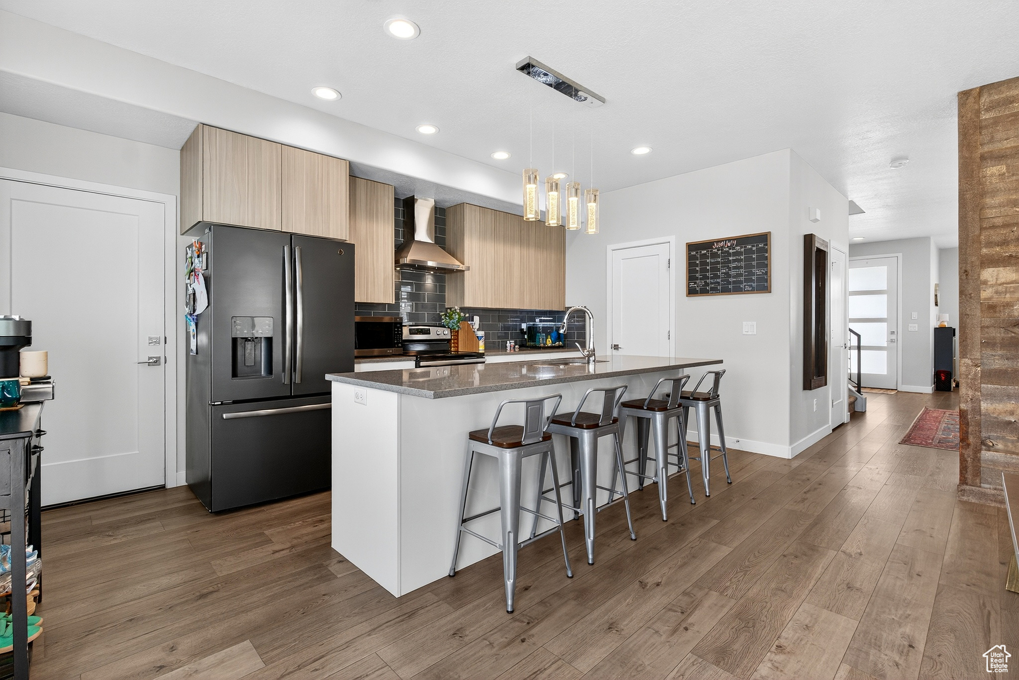 YULISA ESTATES - Residential Income