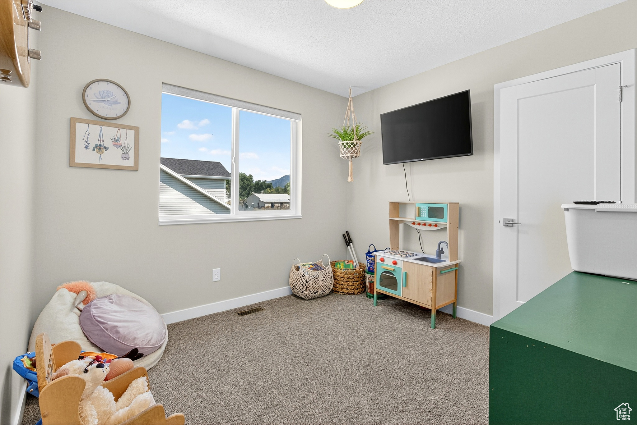 YULISA ESTATES - Residential Income