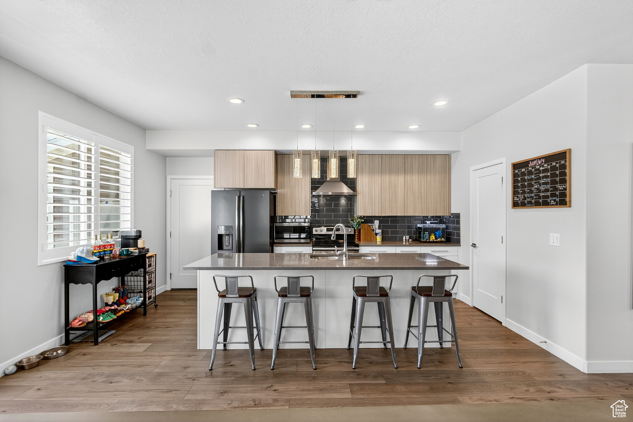 YULISA ESTATES - Residential Income