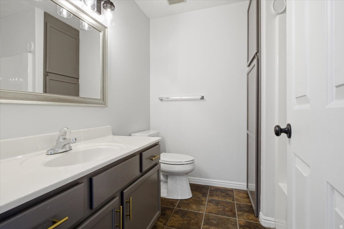 GRAPE IVY PLACE PHASE 1 CONDO - Residential