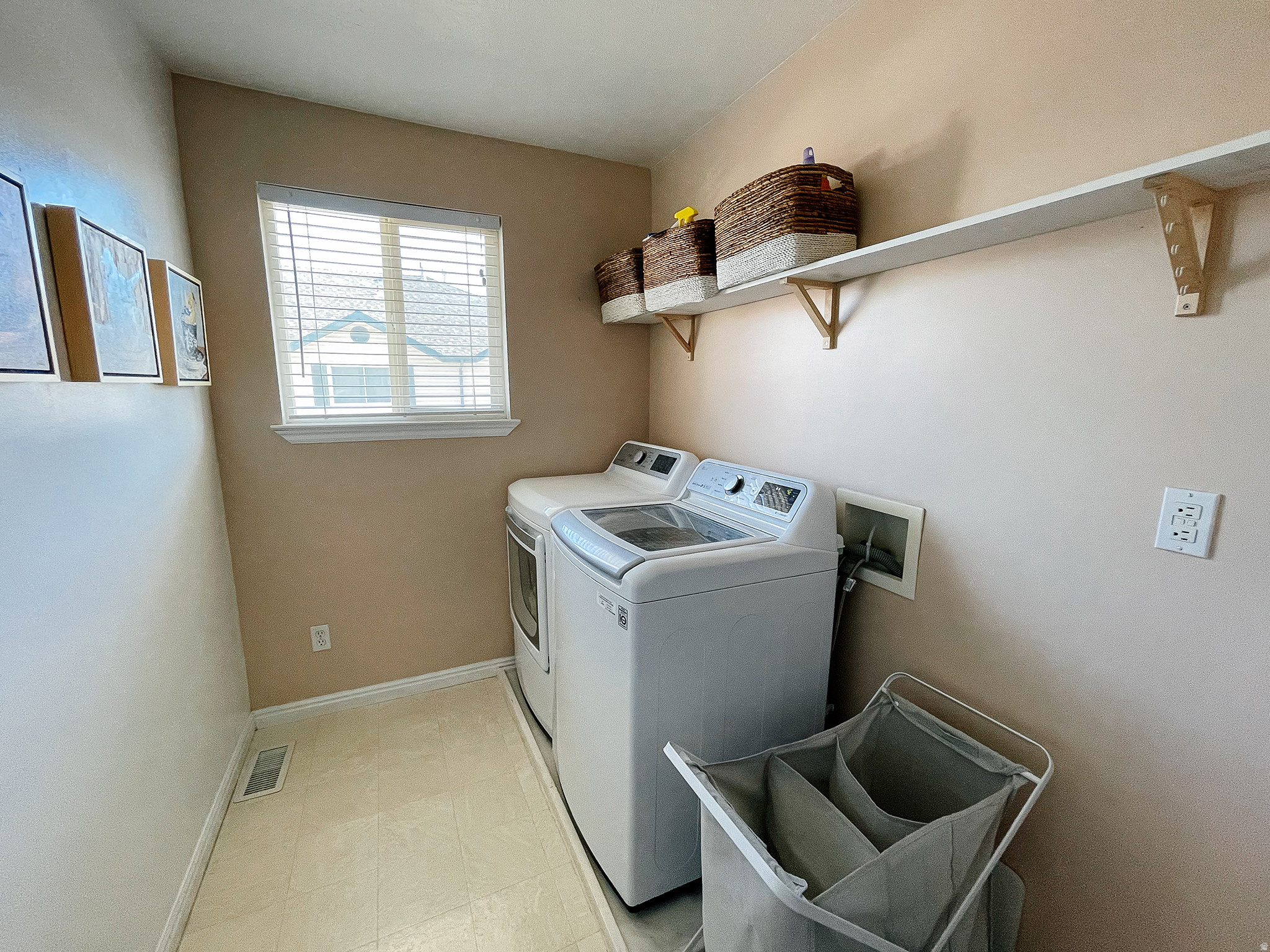 GRAPE IVY PLACE PHASE 1 CONDO - Residential