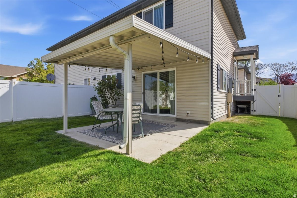 GRAPE IVY PLACE PHASE 1 CONDO - Residential