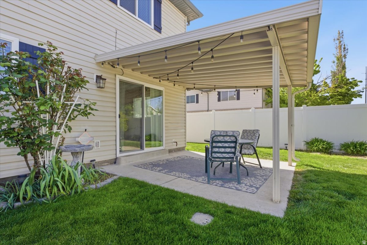 GRAPE IVY PLACE PHASE 1 CONDO - Residential