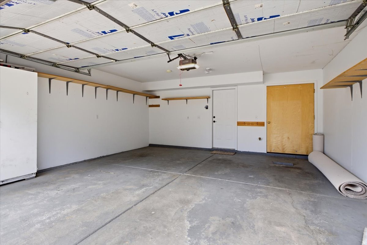 GRAPE IVY PLACE PHASE 1 CONDO - Residential