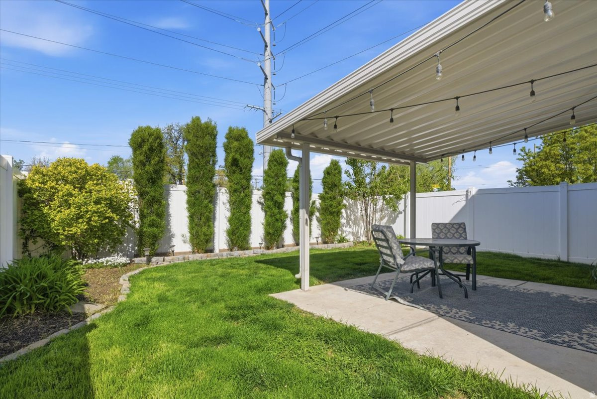 GRAPE IVY PLACE PHASE 1 CONDO - Residential