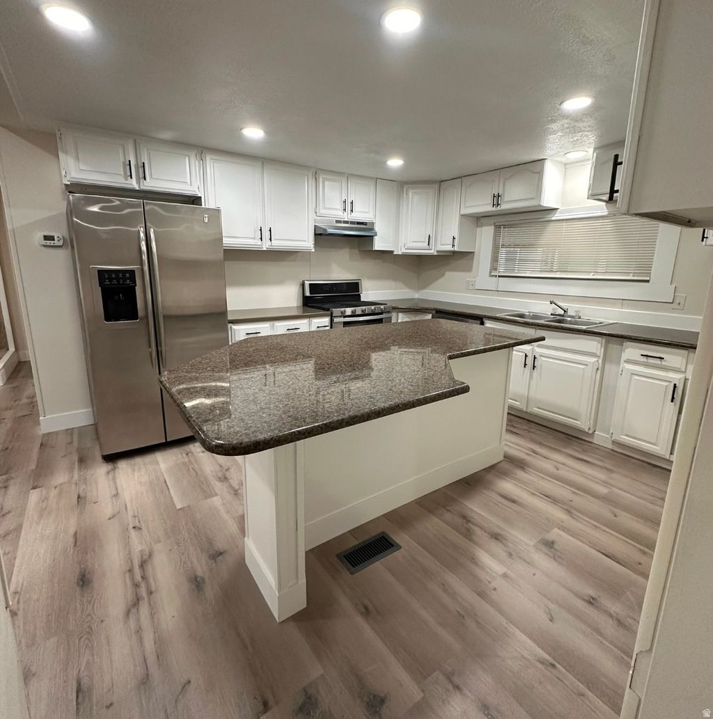 Photo of 3257 W OXFORD PARK DR S #160, West Valley City, UT 84119 (MLS # 2137328)