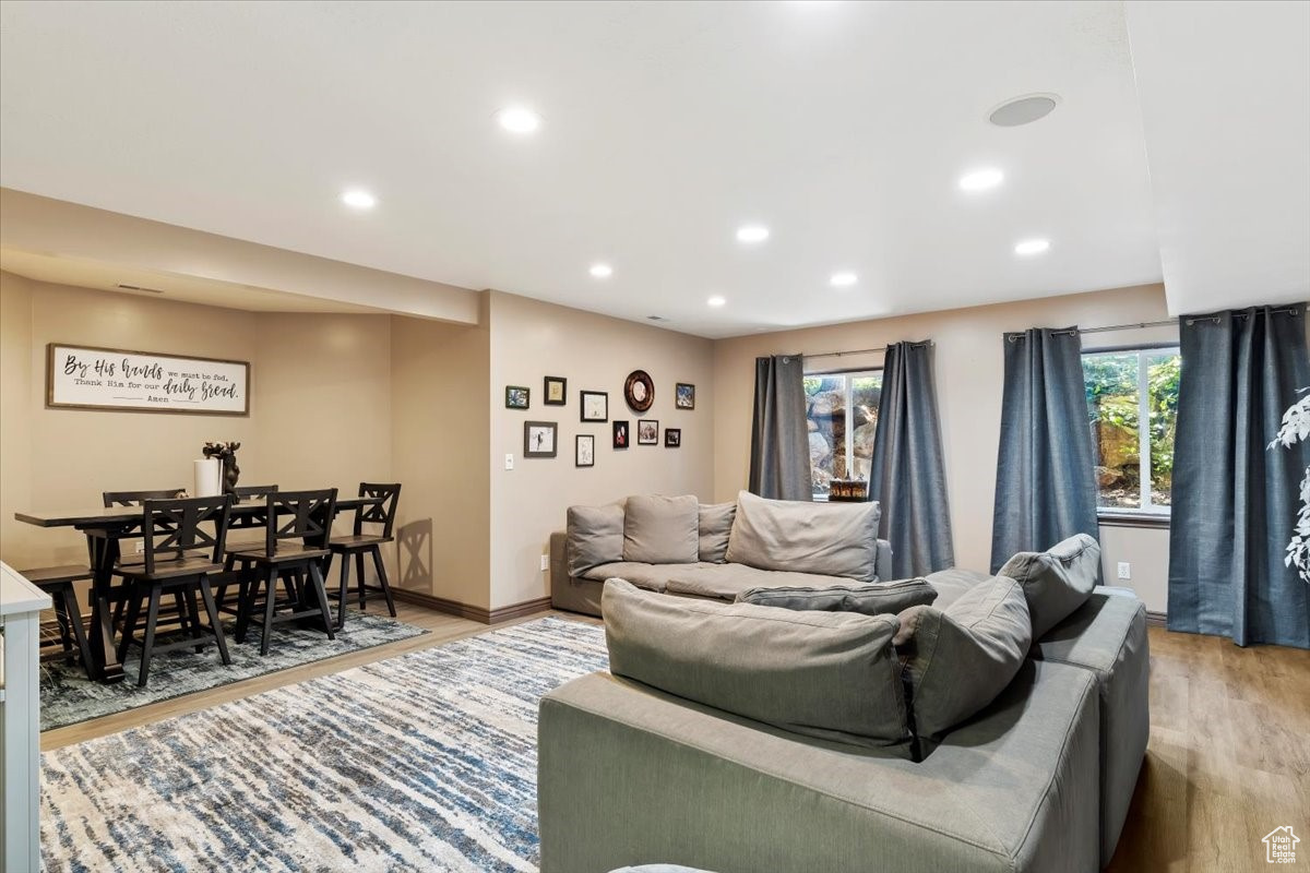 TRAPPER'S POINTE - Residential