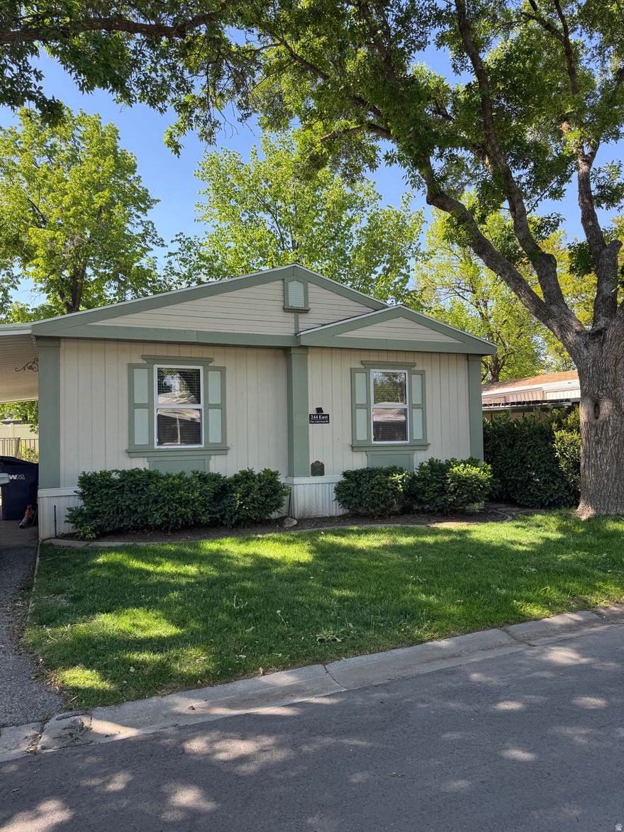 This spacious 3-bedroom, 2-bathroom GoldenWest double-wide is available with seller financing. Tastefully decorated, including a gas stove, vaulted ceilings, and a large yard. Located on a quieter circle lot, the property is perfect for enjoying visits from ducks and geese, and it is also near an excellent clubhouse. Square footage figures are provided as a courtesy estimate only and were obtained from VIN & MODEL #  Buyer is advised to obtain an independent measurement.