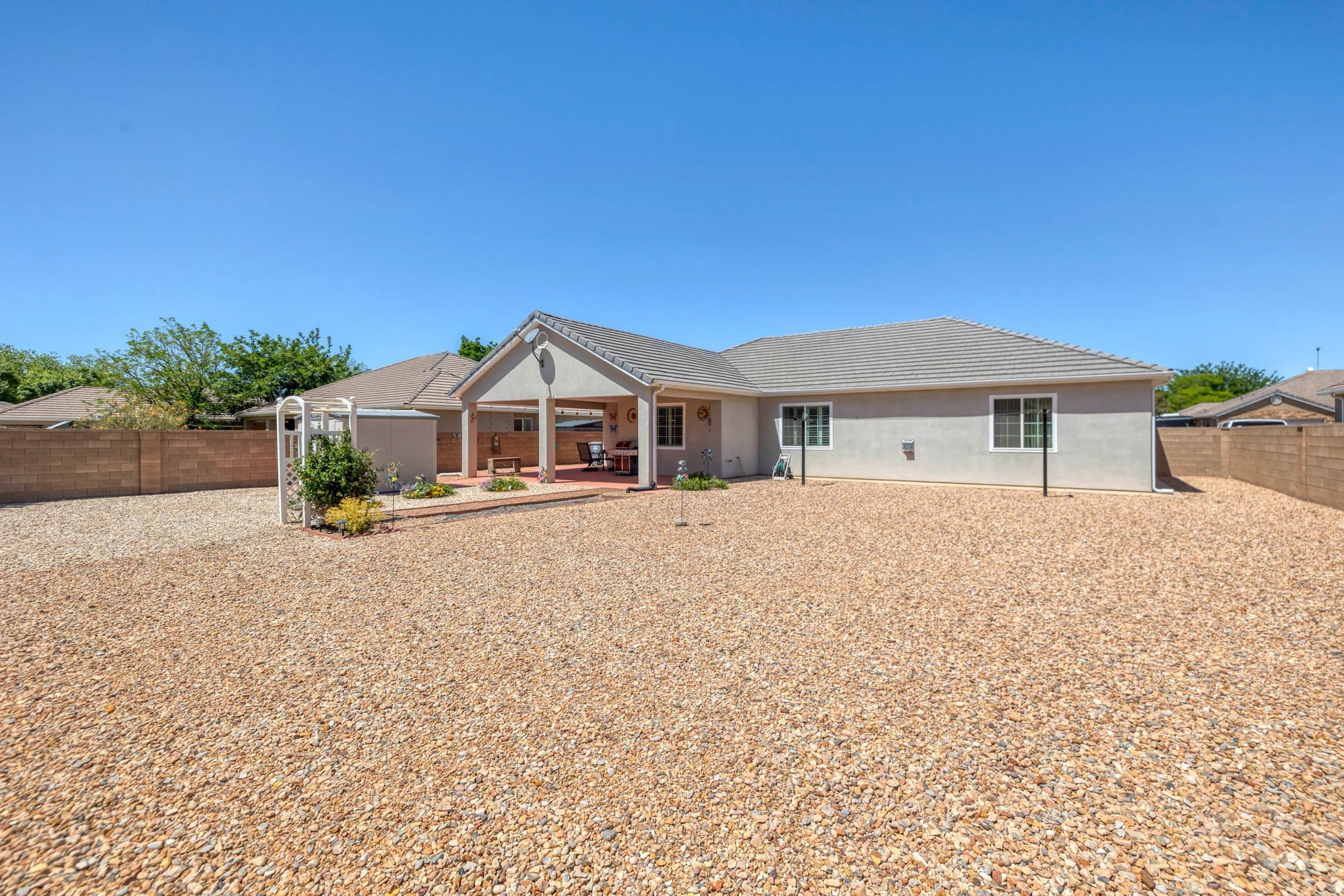 COBBLESTONE FIELDS - Residential