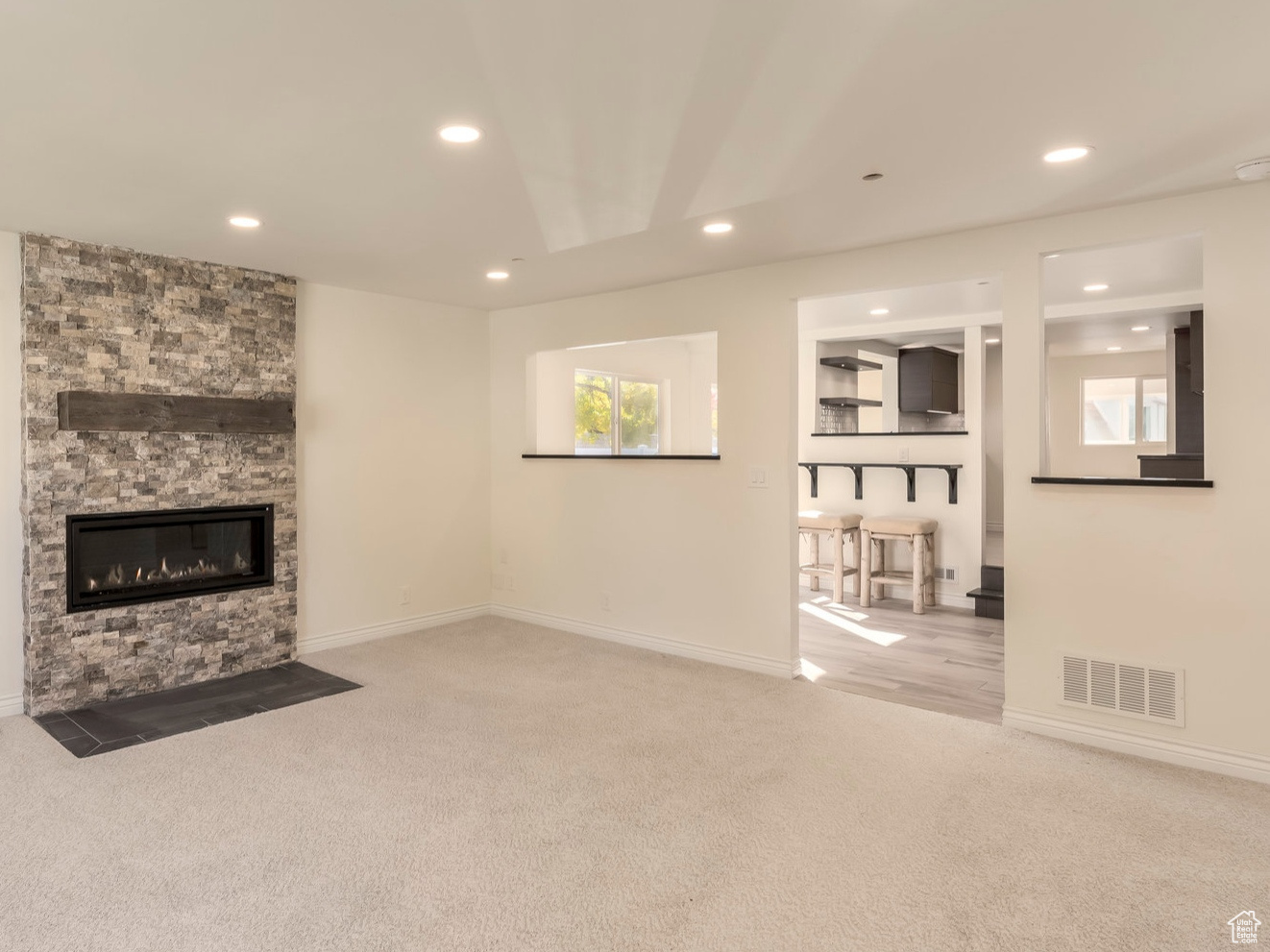 VILLAGE GARDENS - Residential