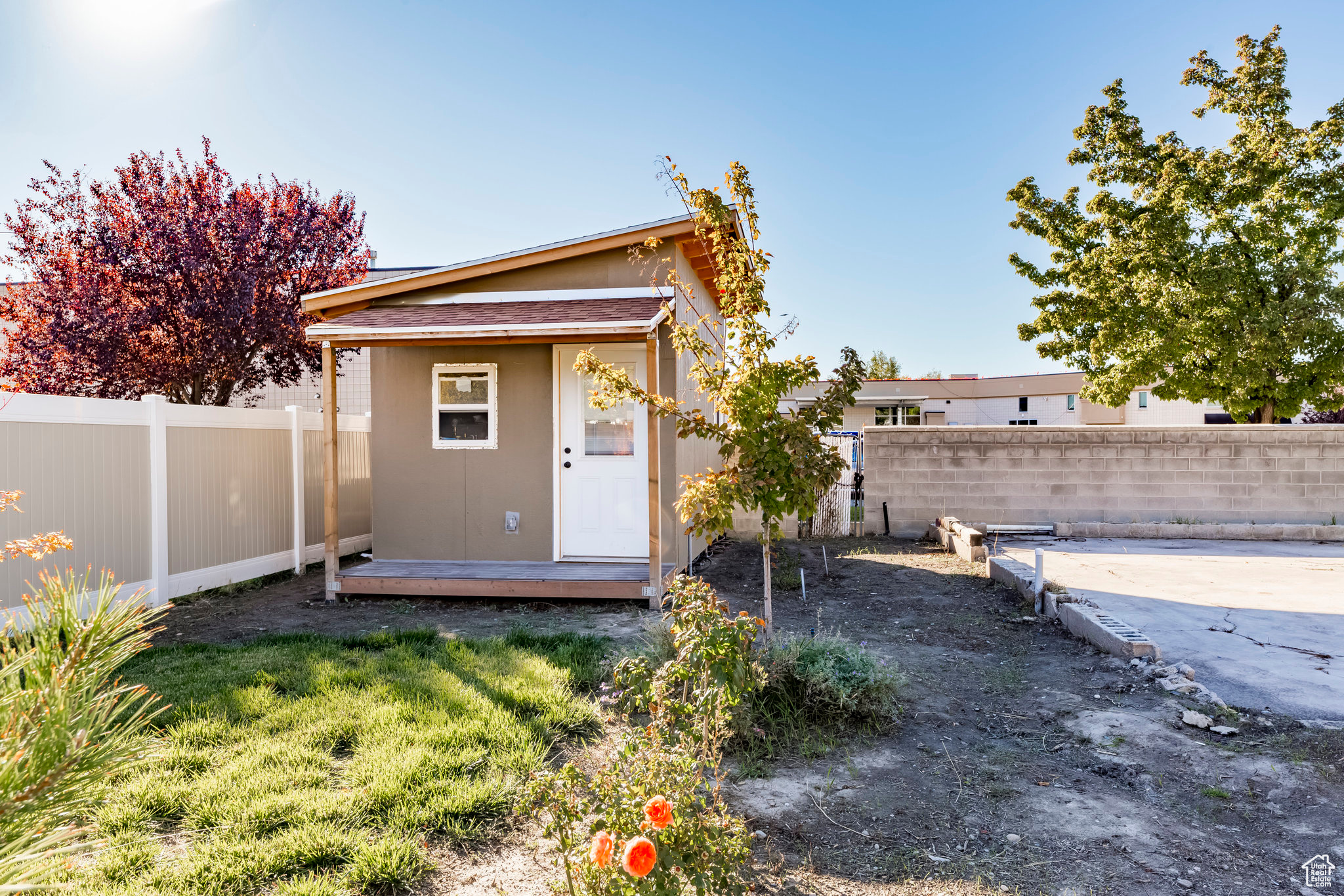 VILLAGE GARDENS - Residential