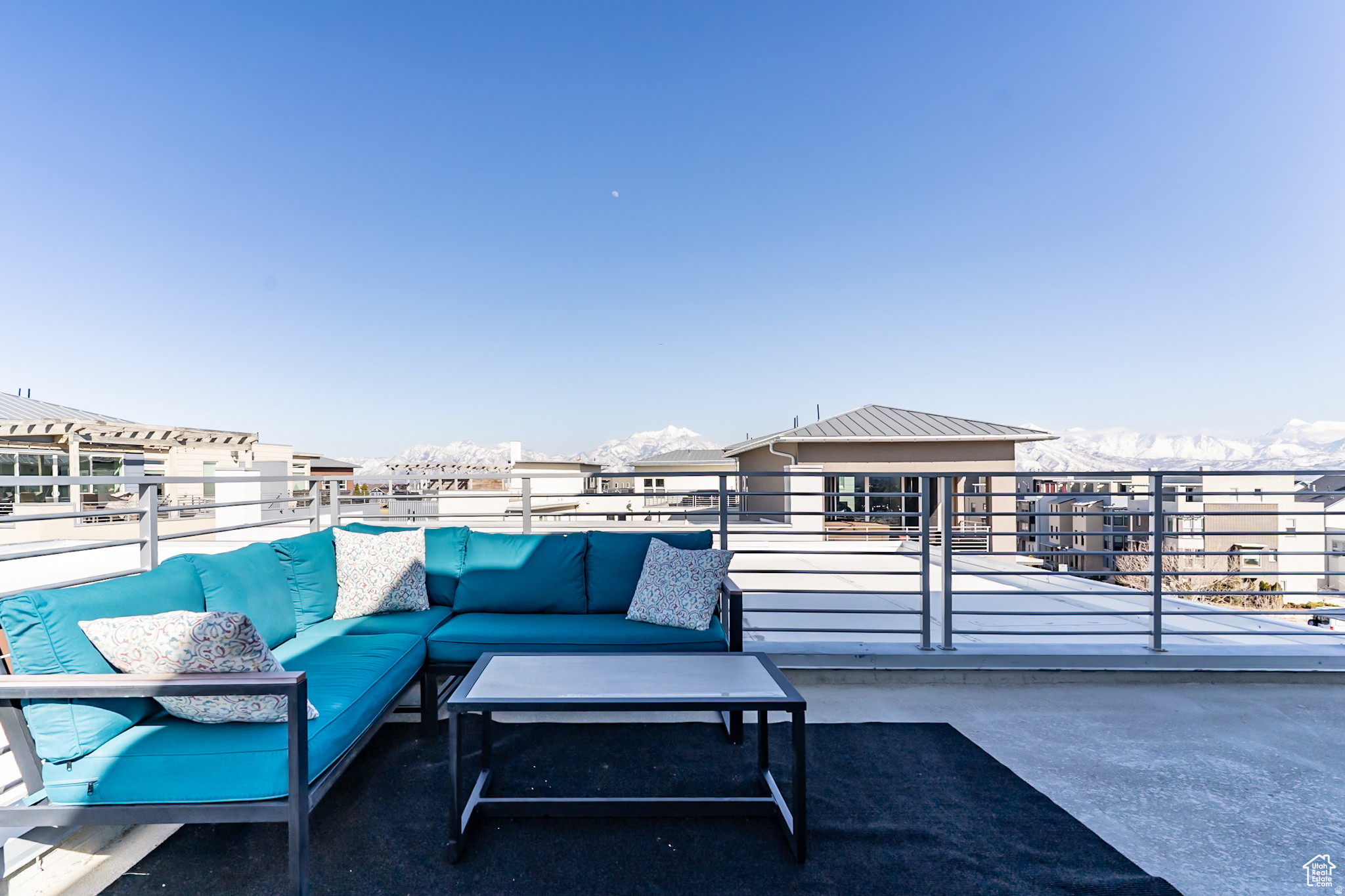 DAYBREAK - Residential