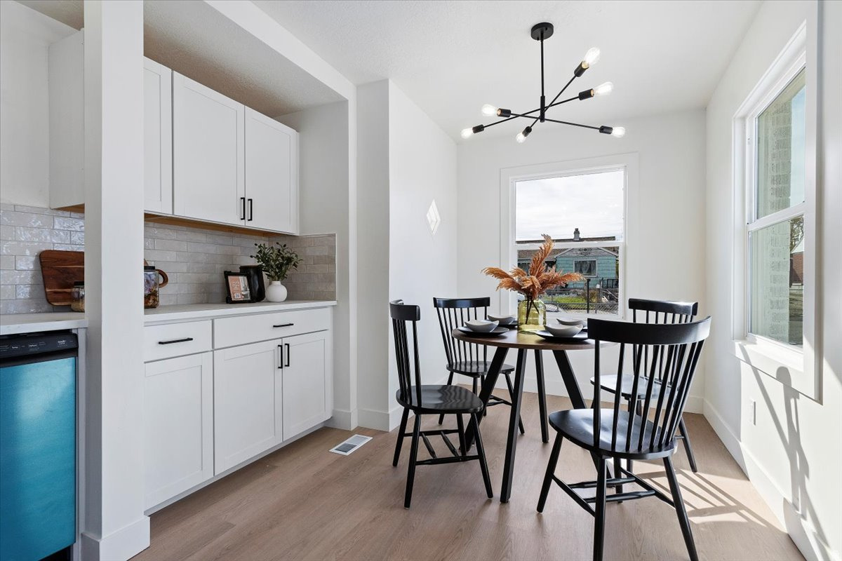 KEARNS TOWNSITE - Residential