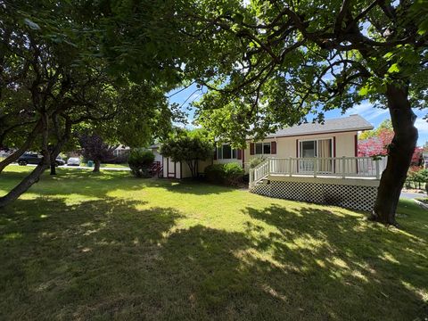 Tiny photo for 595 E MEADOWLARK RD, Orem, UT 84097 (MLS # 2169677)