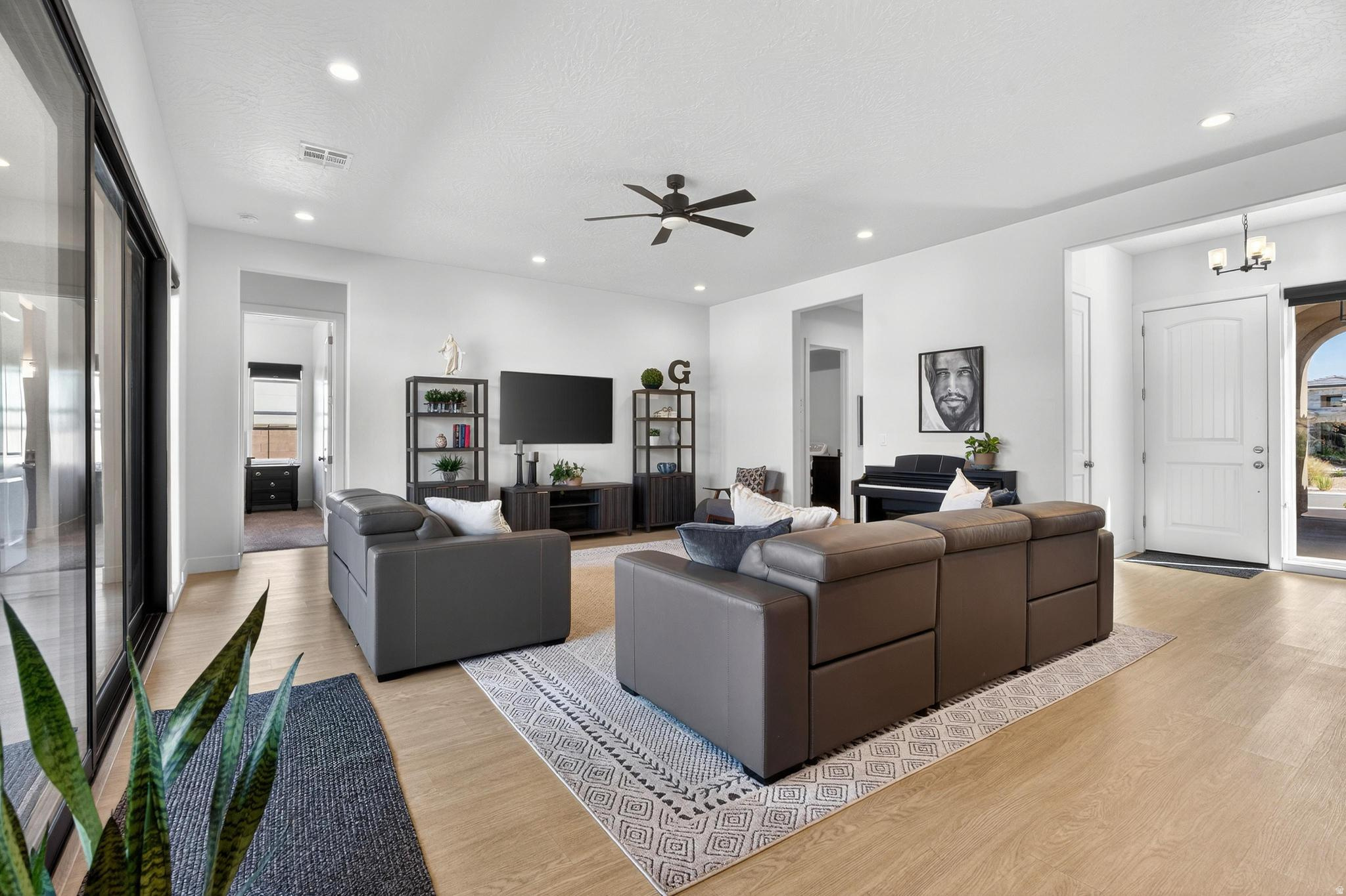 VIEWS AT CORAL CANYON PH 4 - Residential