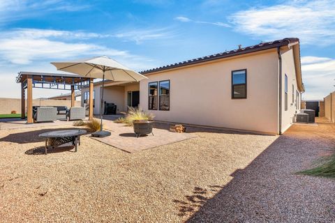 Tiny photo for 111 N BLACK AVE, Washington, UT 84780 (MLS # 2145334)