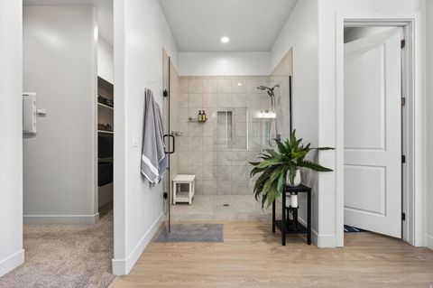 Tiny photo for 111 N BLACK AVE, Washington, UT 84780 (MLS # 2145334)