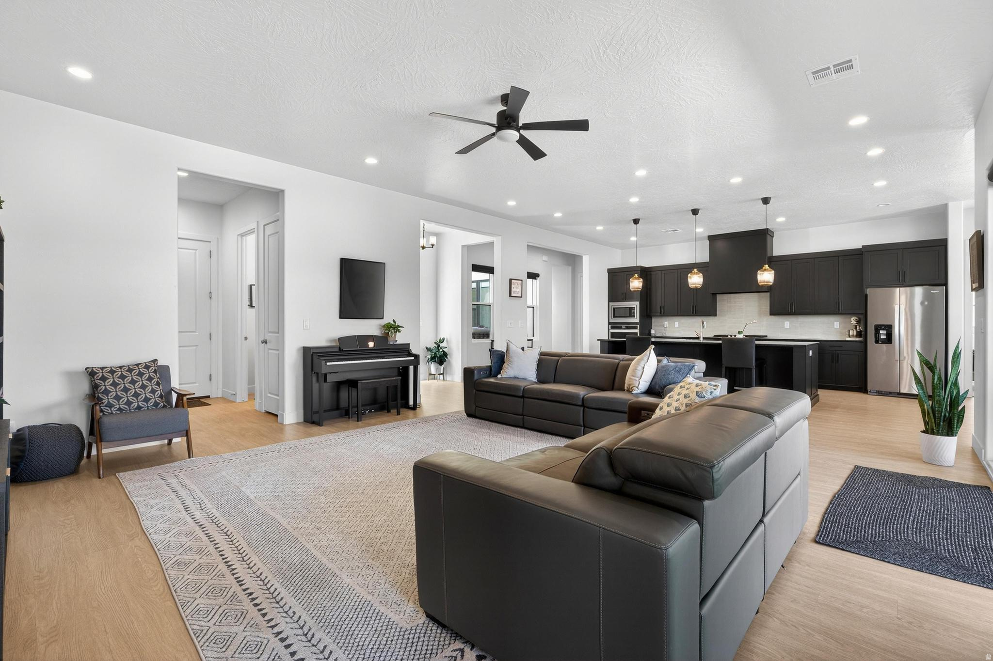 VIEWS AT CORAL CANYON PH 4 - Residential