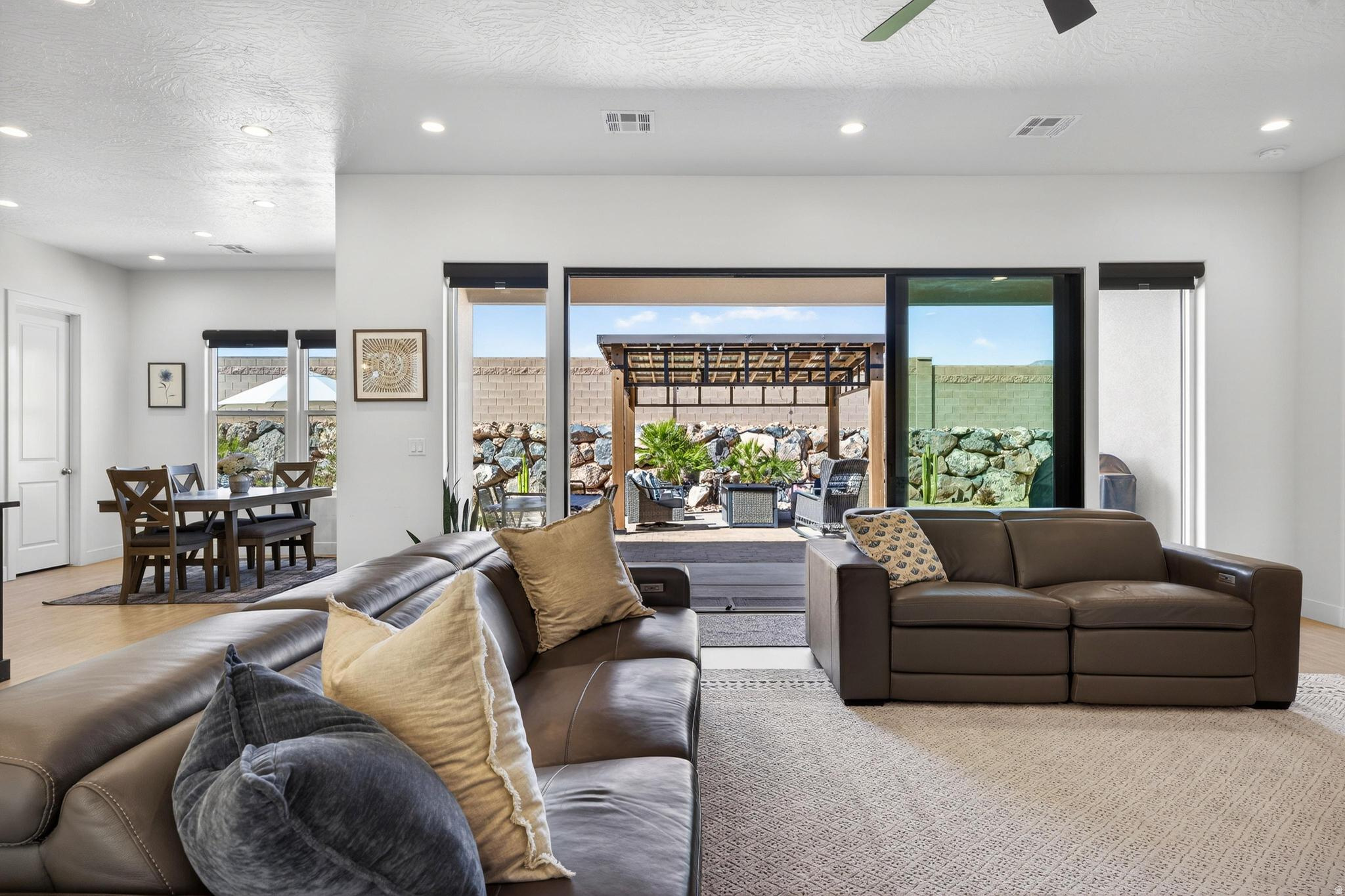 VIEWS AT CORAL CANYON PH 4 - Residential