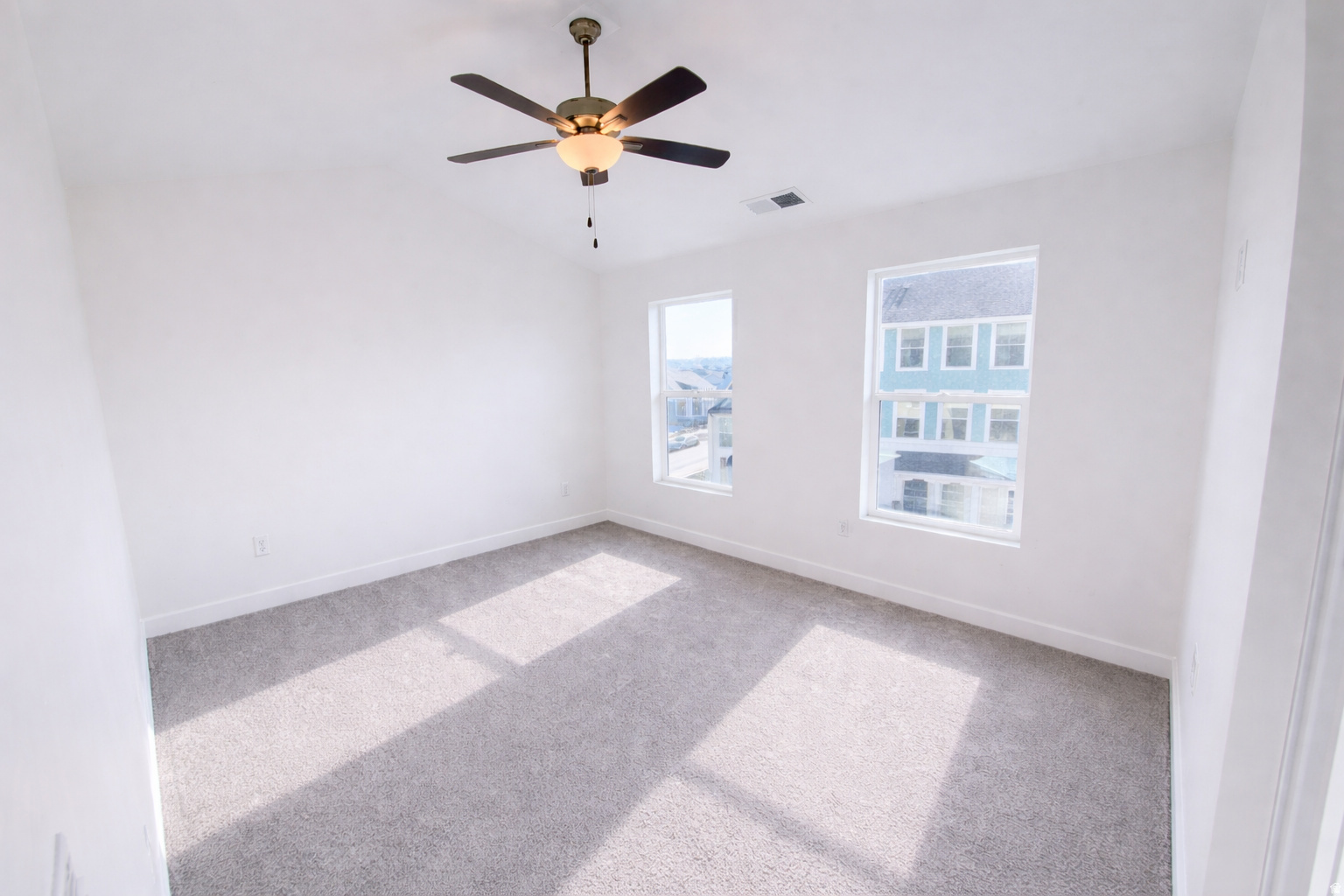 BEACON POINTE - Residential