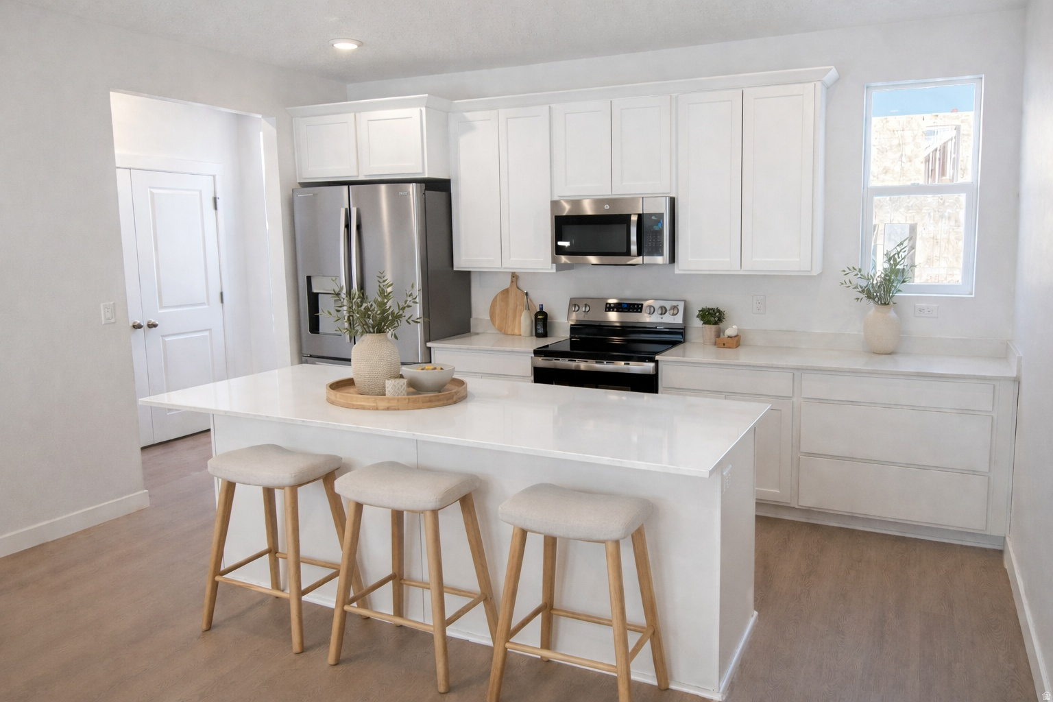 BEACON POINTE - Residential