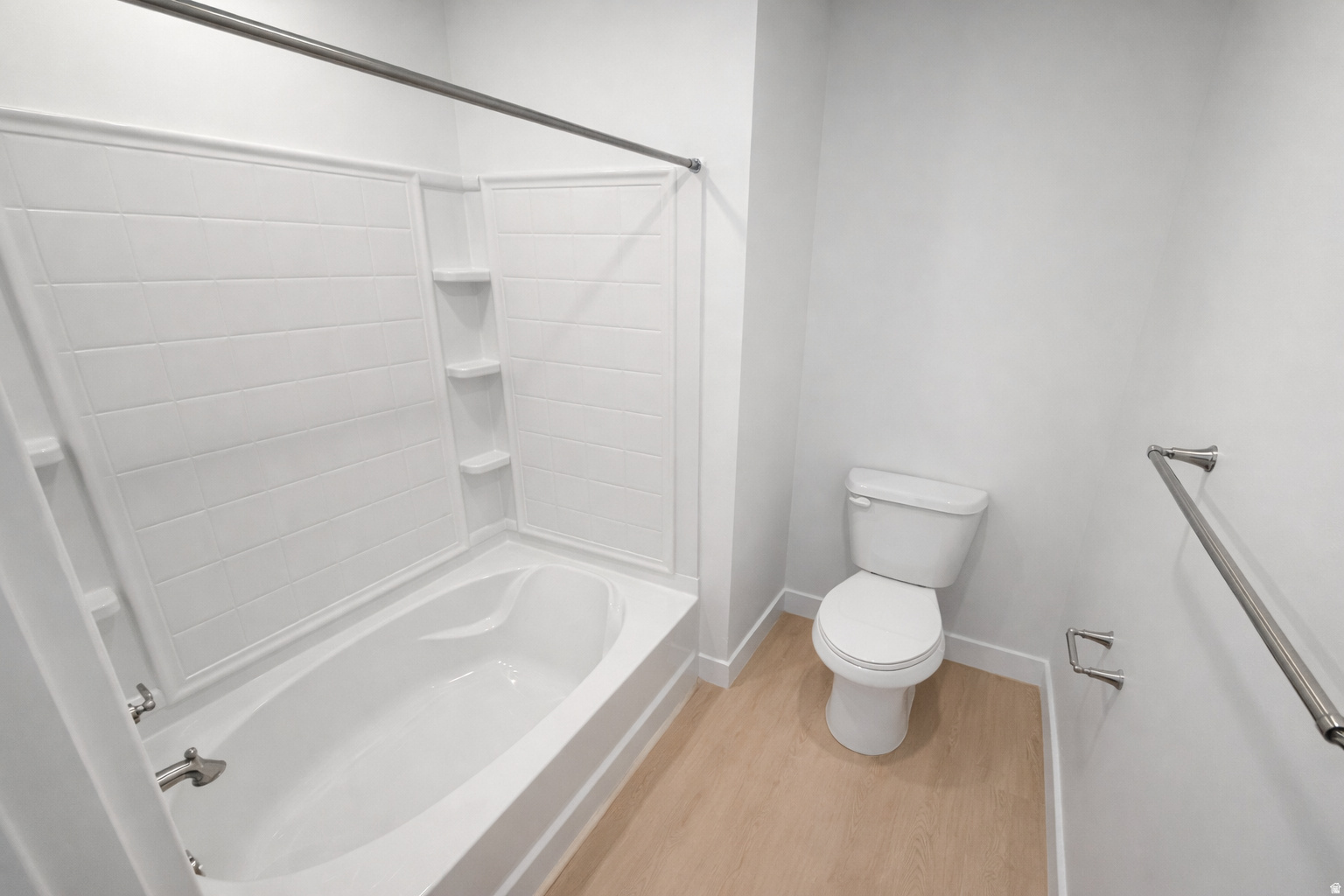 BEACON POINTE - Residential