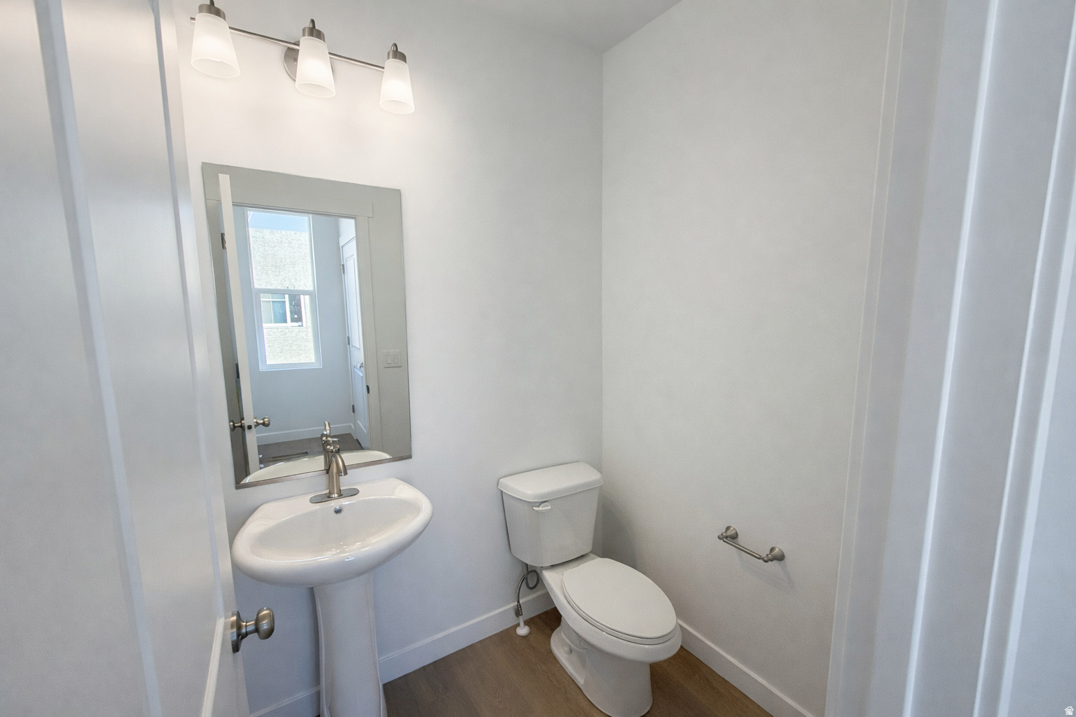 BEACON POINTE - Residential